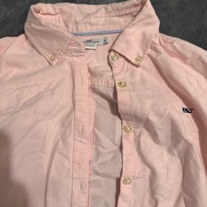 Vineyard vines button down in pink